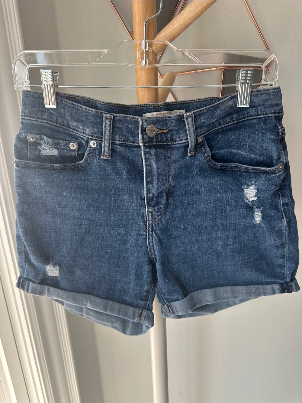 LEVI’S Women's Denim Roll-Cuff Distressed Jean Mid Length Shorts Blue Size 28